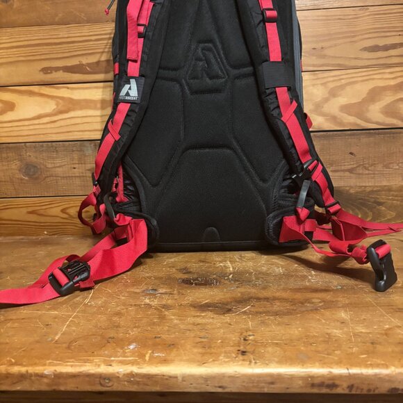 First Ascent Backpack - Picture 3 of 7